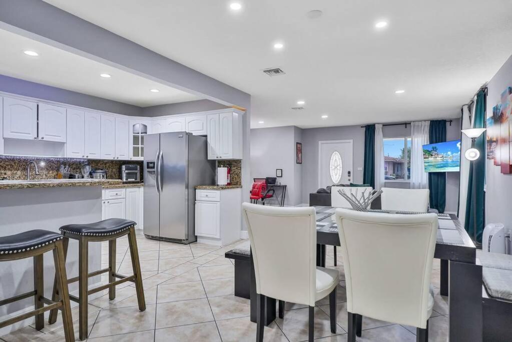 Escape Gameroom, Bar, Bbq, Spacious,King Bed, All Luxury Mattresses, Near Beach, 6 Blocks Away From Bars, Nite Clubs, Res, Shops Miami Exterior foto